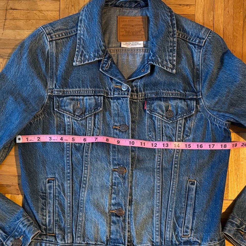[SOLD!] Levi's Original Trucker Denim Jacket in Soft as Butter - Picture 3 of 5